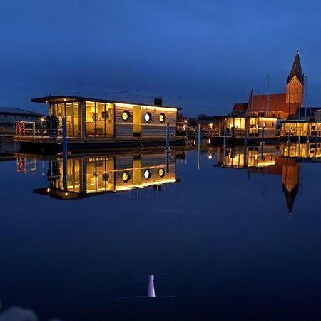 Hausboot Fjord Vela Mit Biosauna In バース エクステリア 写真