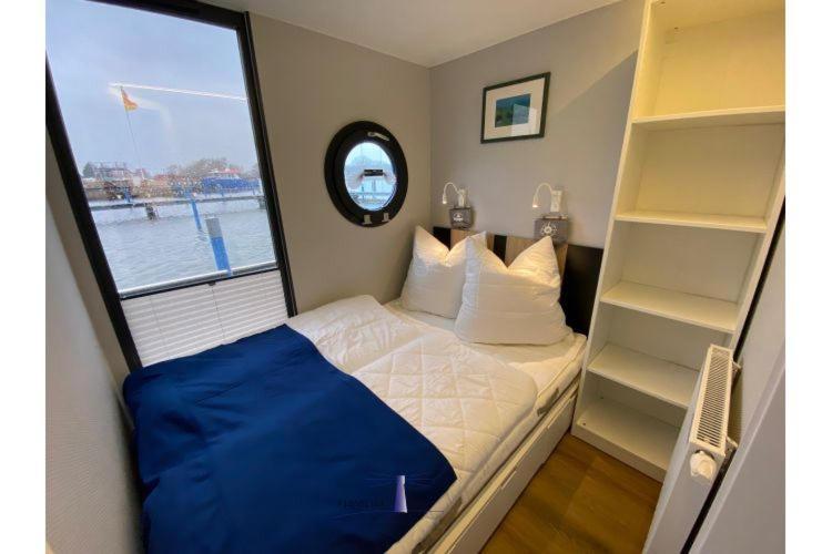 Hausboot Fjord Vela Mit Biosauna In バース エクステリア 写真