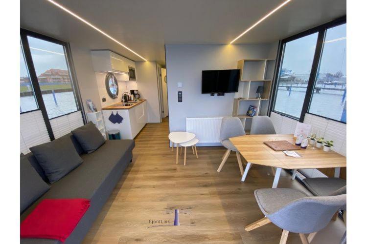 Hausboot Fjord Vela Mit Biosauna In バース エクステリア 写真